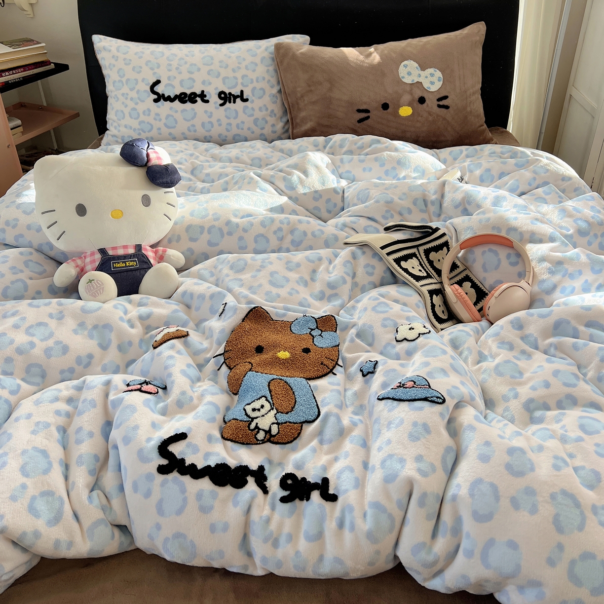 91家纺网 家纺一手货源 找家纺 （总）桃喜 2025新款猫咪毛巾绣四件套