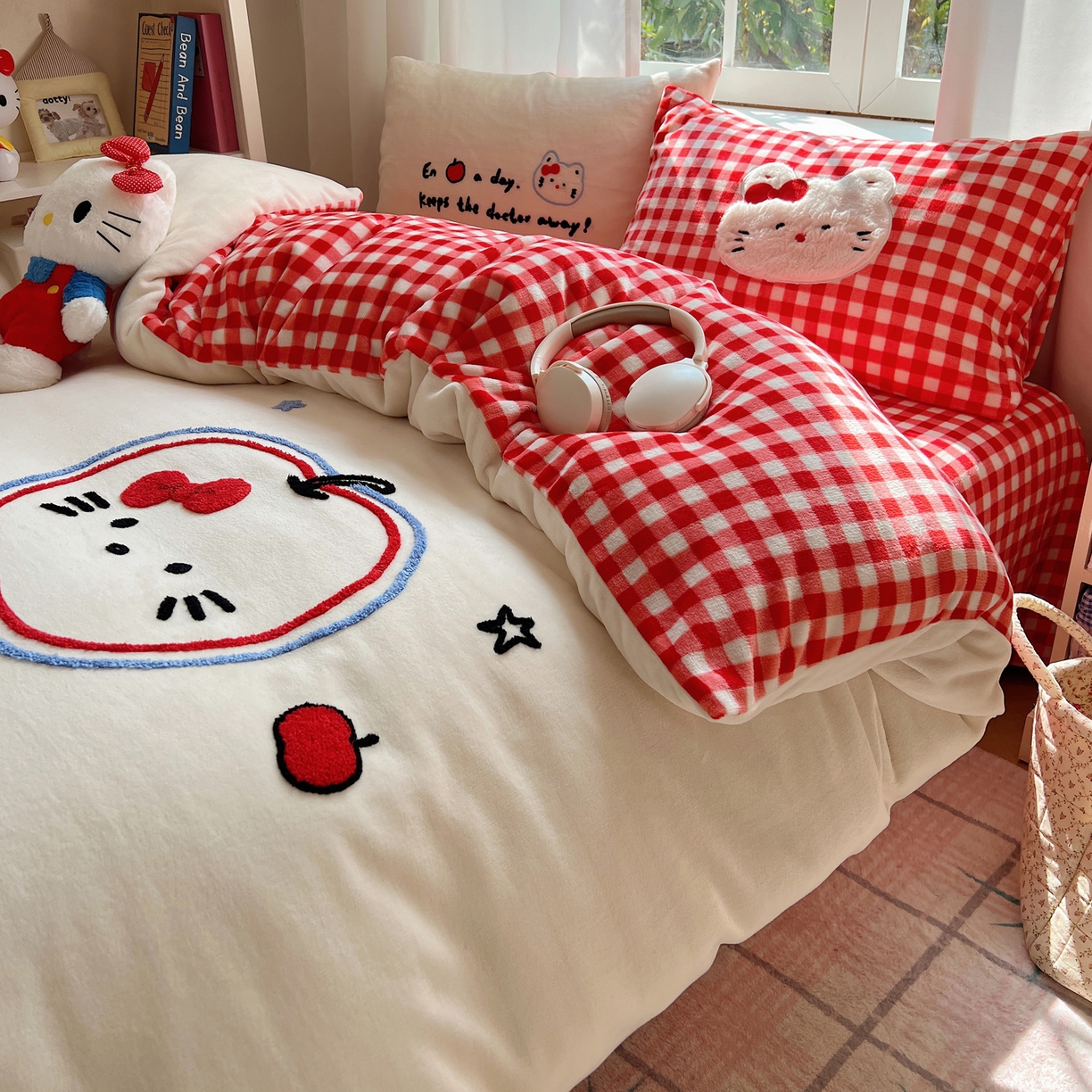 91家纺网 家纺一手货源 找家纺 （总）桃喜 2025新款猫咪毛巾绣四件套