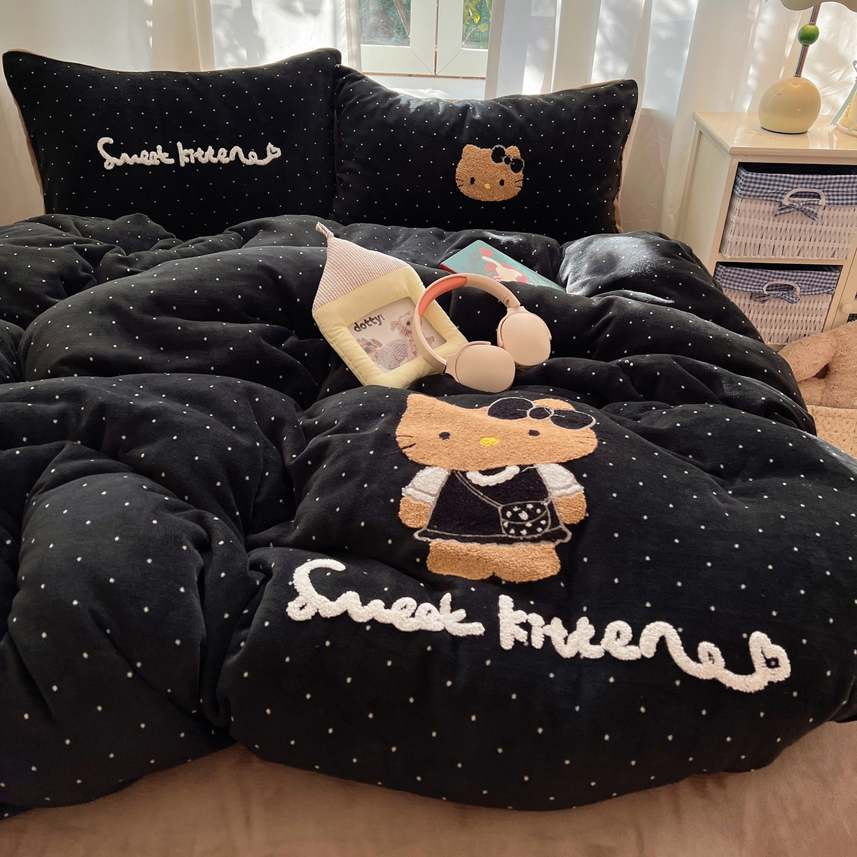 91家纺网 家纺一手货源 找家纺 桃喜 2025新款猫咪毛巾绣四件套 小香风猫猫