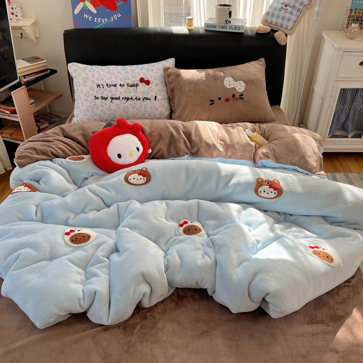 91家纺网 家纺一手货源 找家纺 桃喜 2025新款猫咪毛巾绣四件套 蓝咖帽子小猫