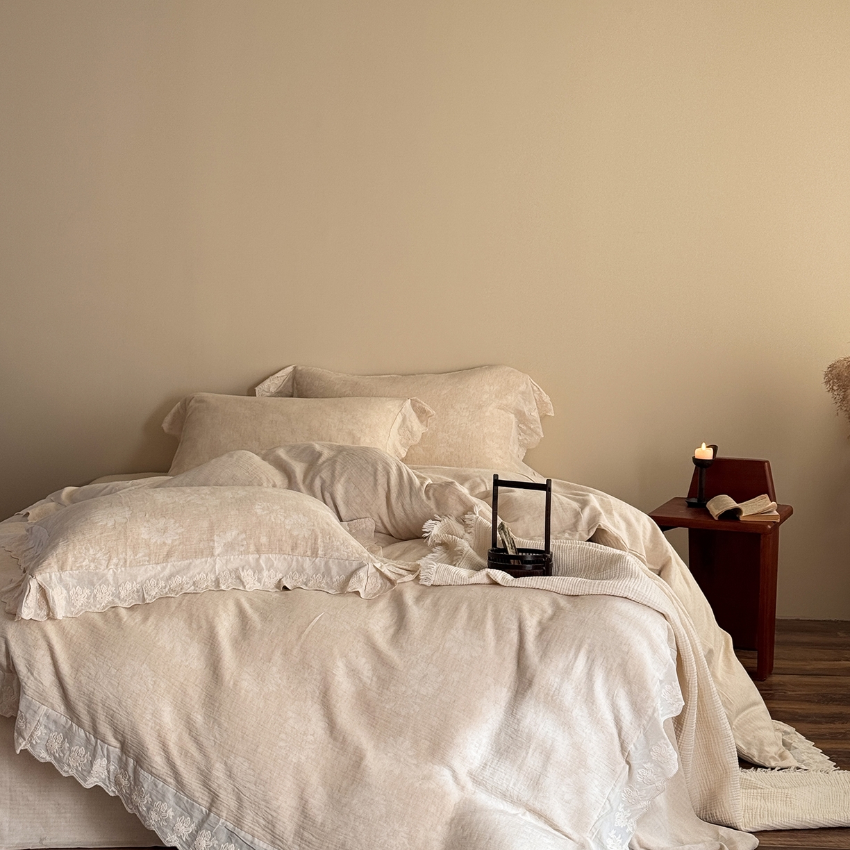 91家纺网 家纺一手货源 找家纺 （总）爱丽丝 2026新款色织提花棉麻四件套-醒时见春花边款