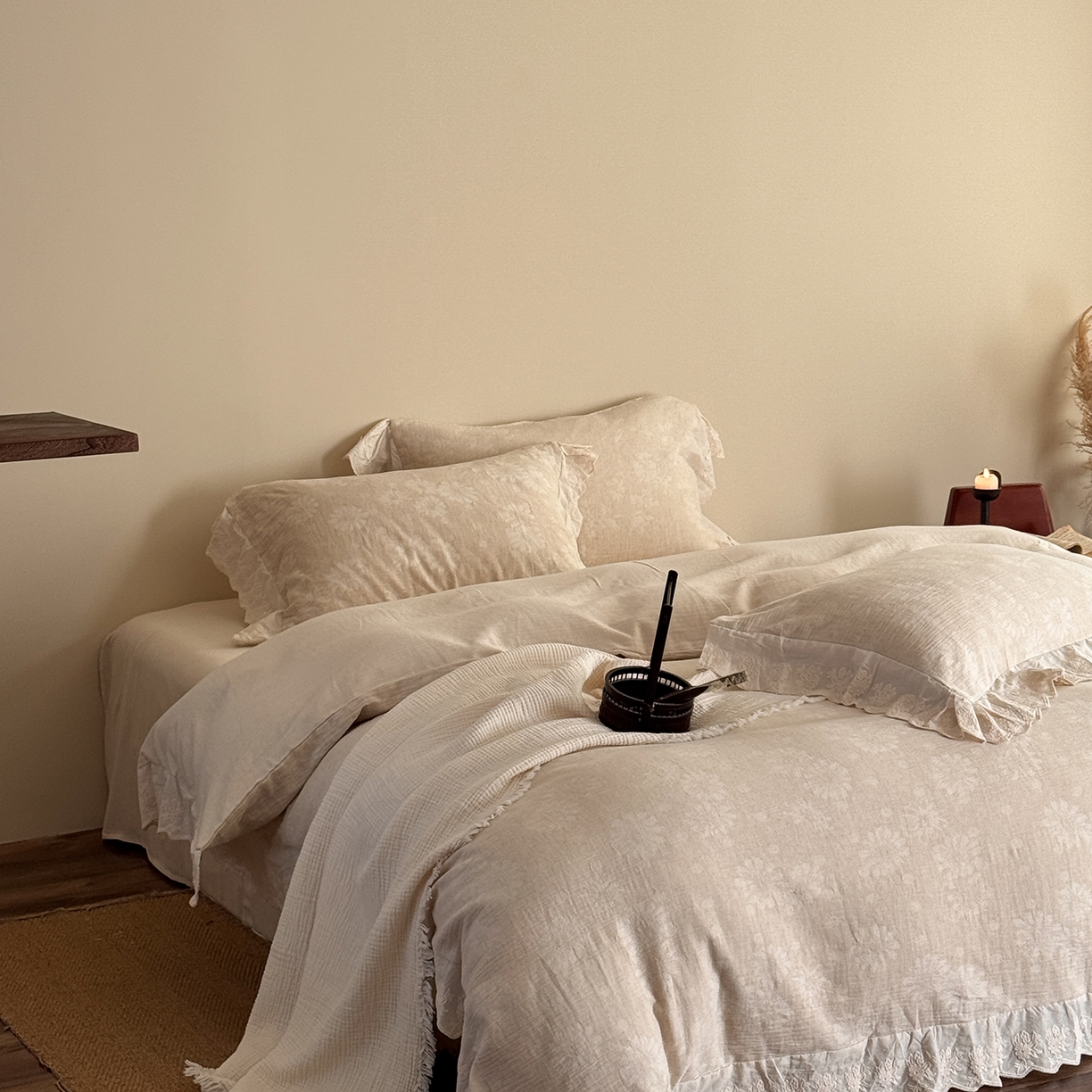 91家纺网 家纺一手货源 找家纺 （总）爱丽丝 2026新款色织提花棉麻四件套-醒时见春花边款