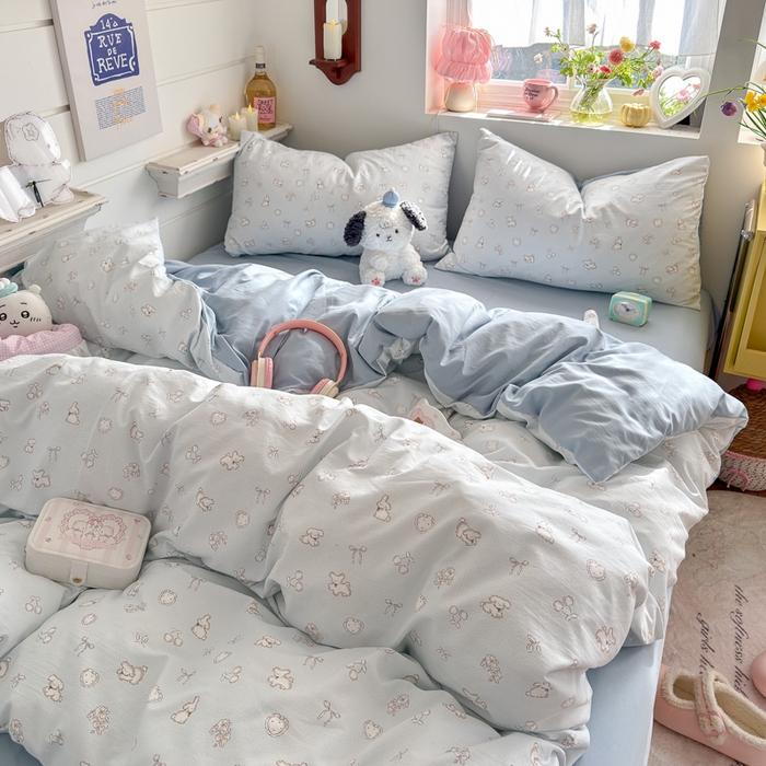 91家纺网 家纺一手货源 找家纺 佳鸿家纺 2026新款【提供买家秀】110克高克重云朵棉四件套学生宿舍三件套床单款床笠款 雾蓝软熊