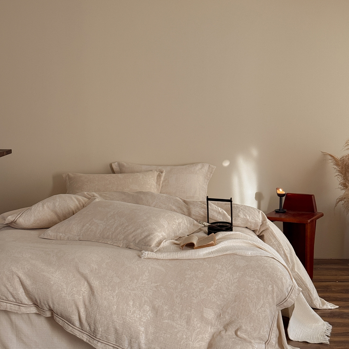 91家纺网 家纺一手货源 找家纺 （总）爱丽丝 2026新款色织提花棉麻四件套-如梦令织带款