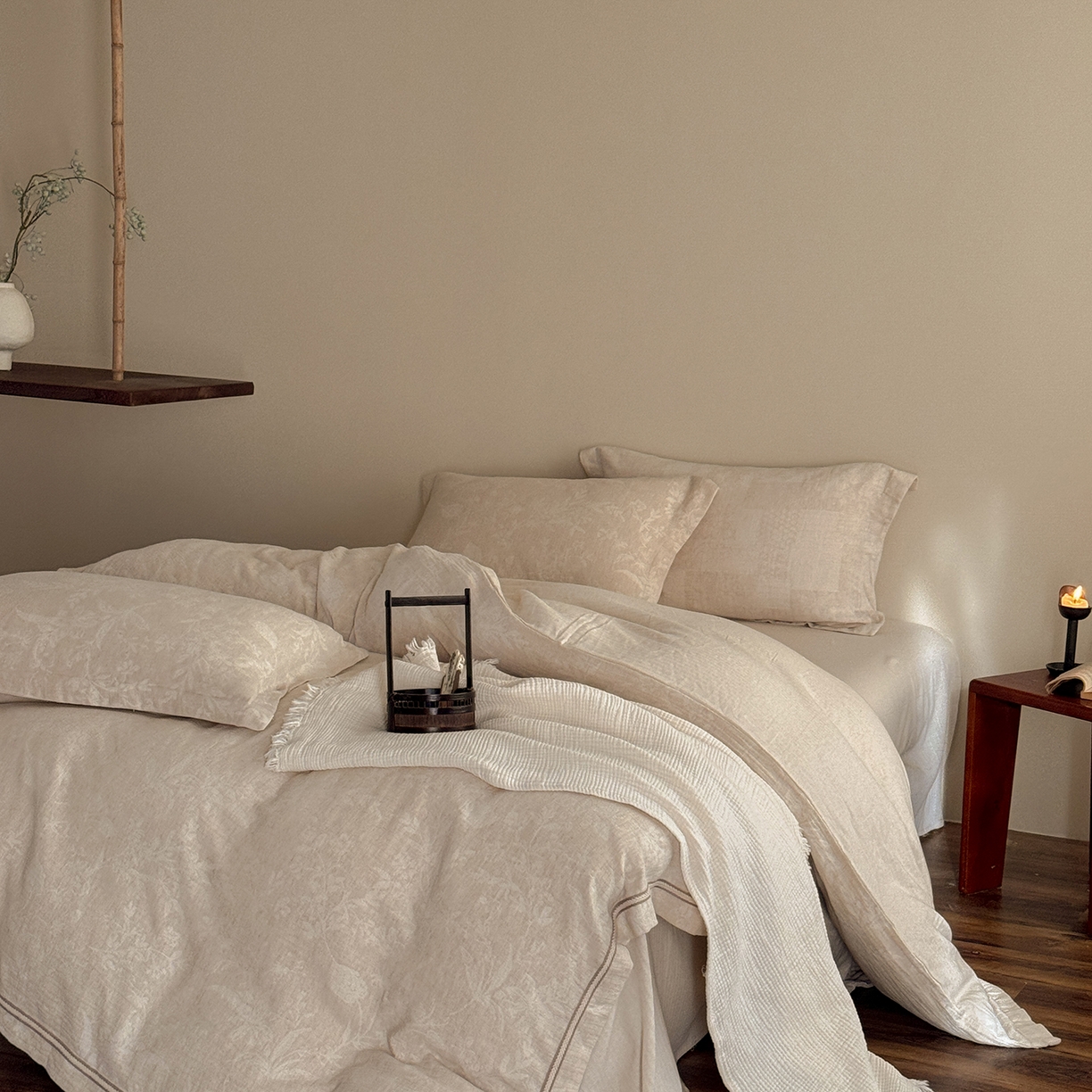 91家纺网 家纺一手货源 找家纺 （总）爱丽丝 2026新款色织提花棉麻四件套-如梦令织带款