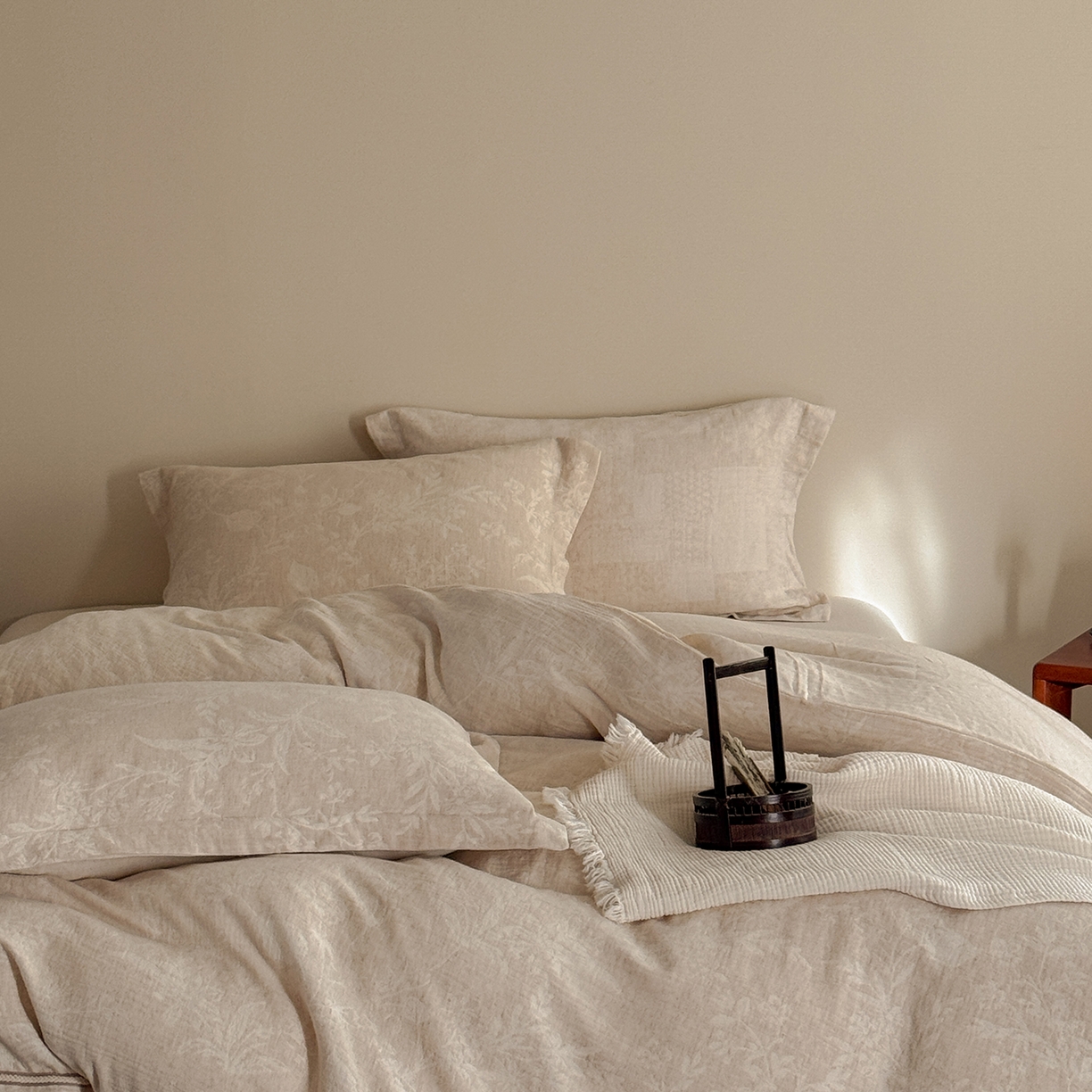 91家纺网 家纺一手货源 找家纺 （总）爱丽丝 2026新款色织提花棉麻四件套-如梦令织带款