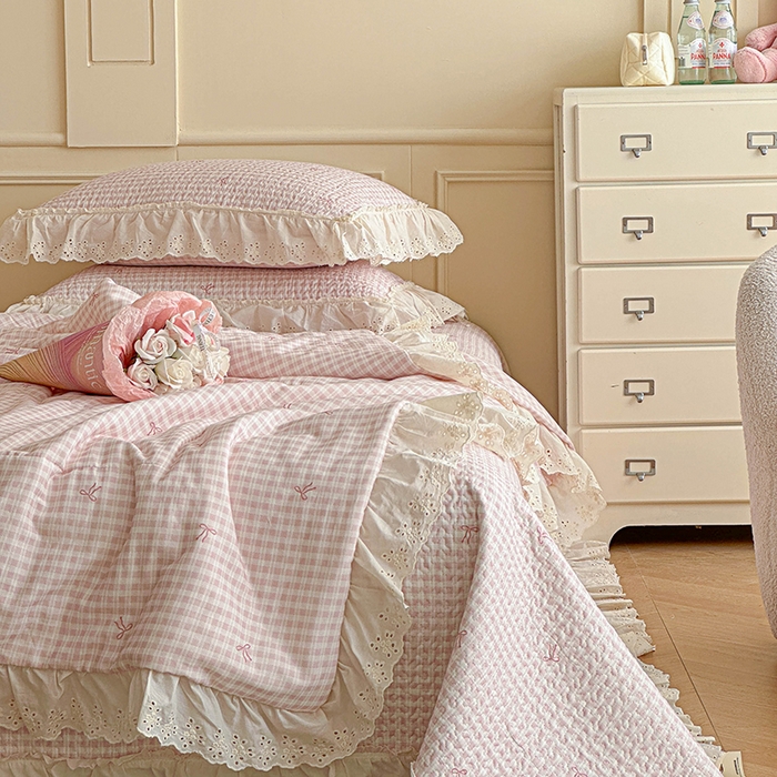 91家纺网 家纺一手货源 找家纺 栩裕纺织 2025新款全棉双层纱床盖三件套四件套 茉莉清风-粉