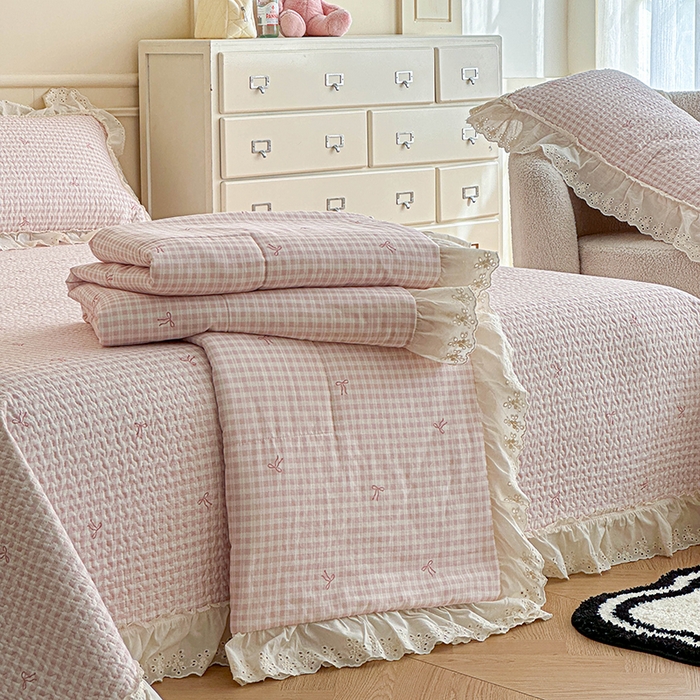 91家纺网 家纺一手货源 找家纺 栩裕纺织 2025新款全棉双层纱床盖三件套四件套 茉莉清风-粉