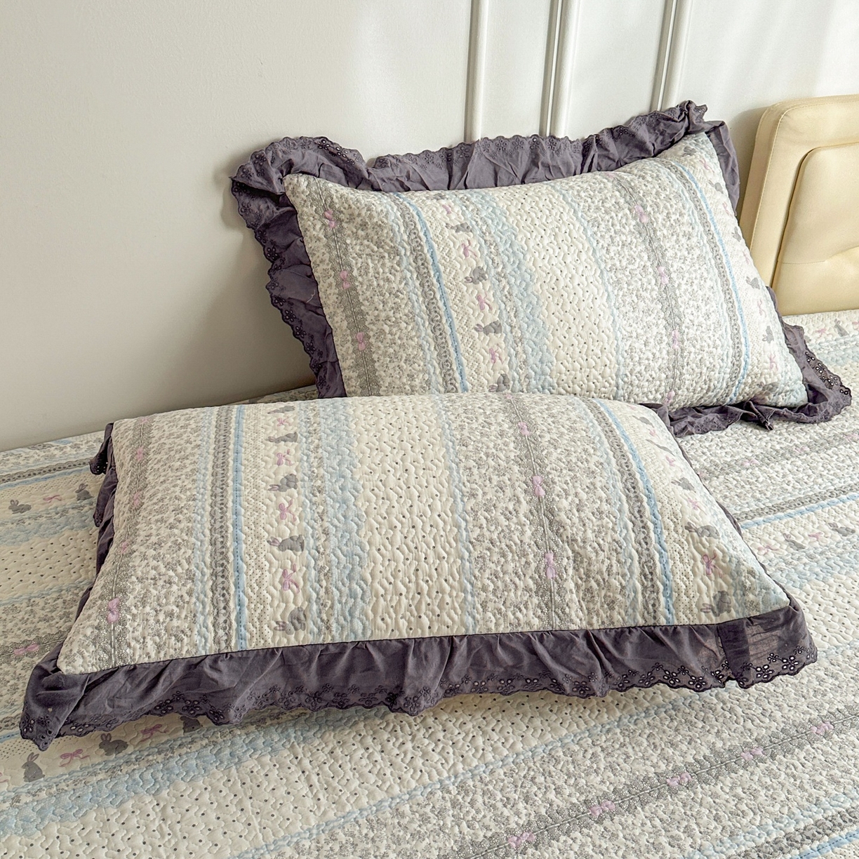 91家纺网 家纺一手货源 找家纺 暖居 2026年支持定制纯棉床盖三件套四件套大拼接床专用榻榻米农村大炕盖直角系列 海燕兔~包边款