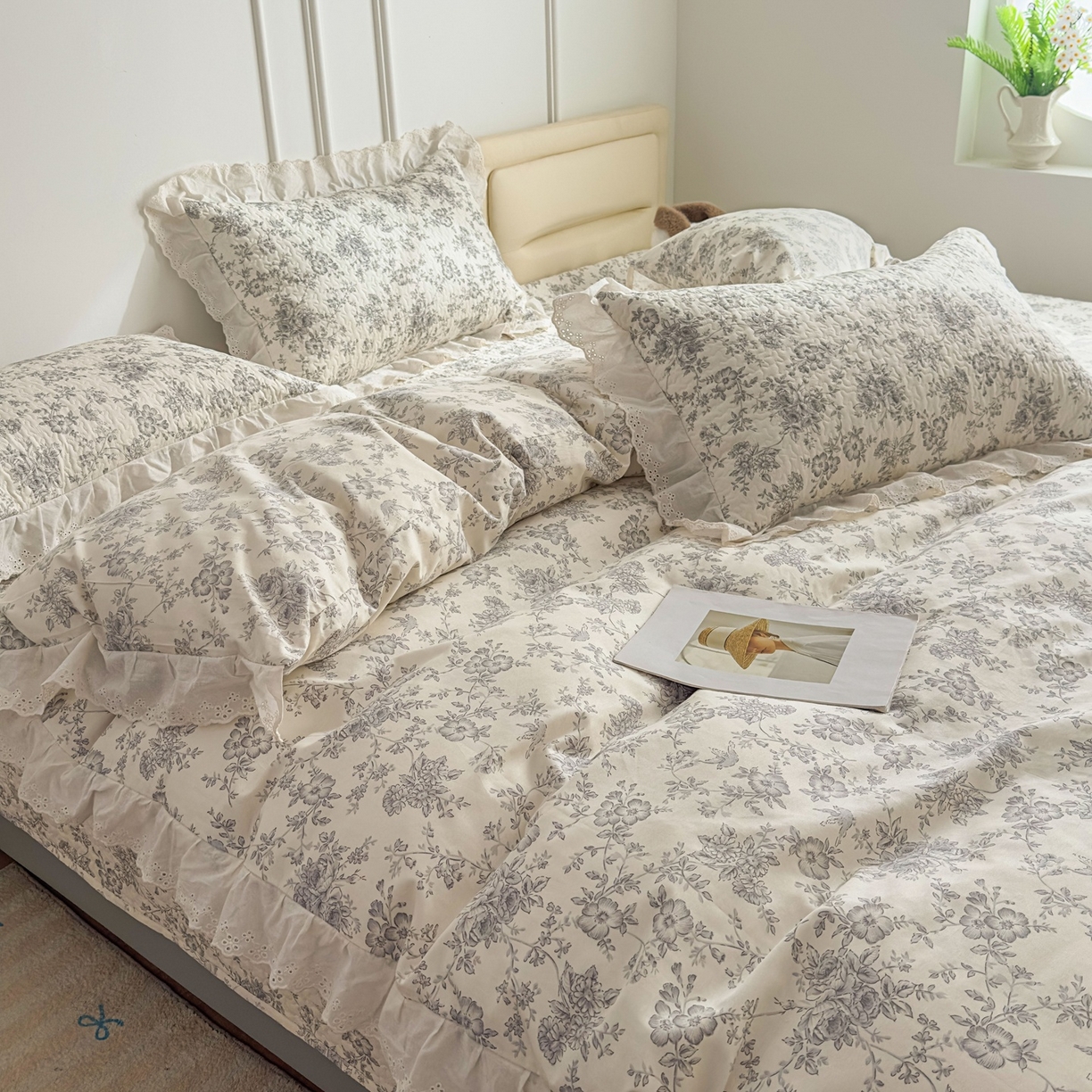 91家纺网 家纺一手货源 找家纺 暖居 2026年支持定制纯棉床盖三件套四件套大拼接床专用榻榻米农村大炕盖直角系列 赫本白~包边款