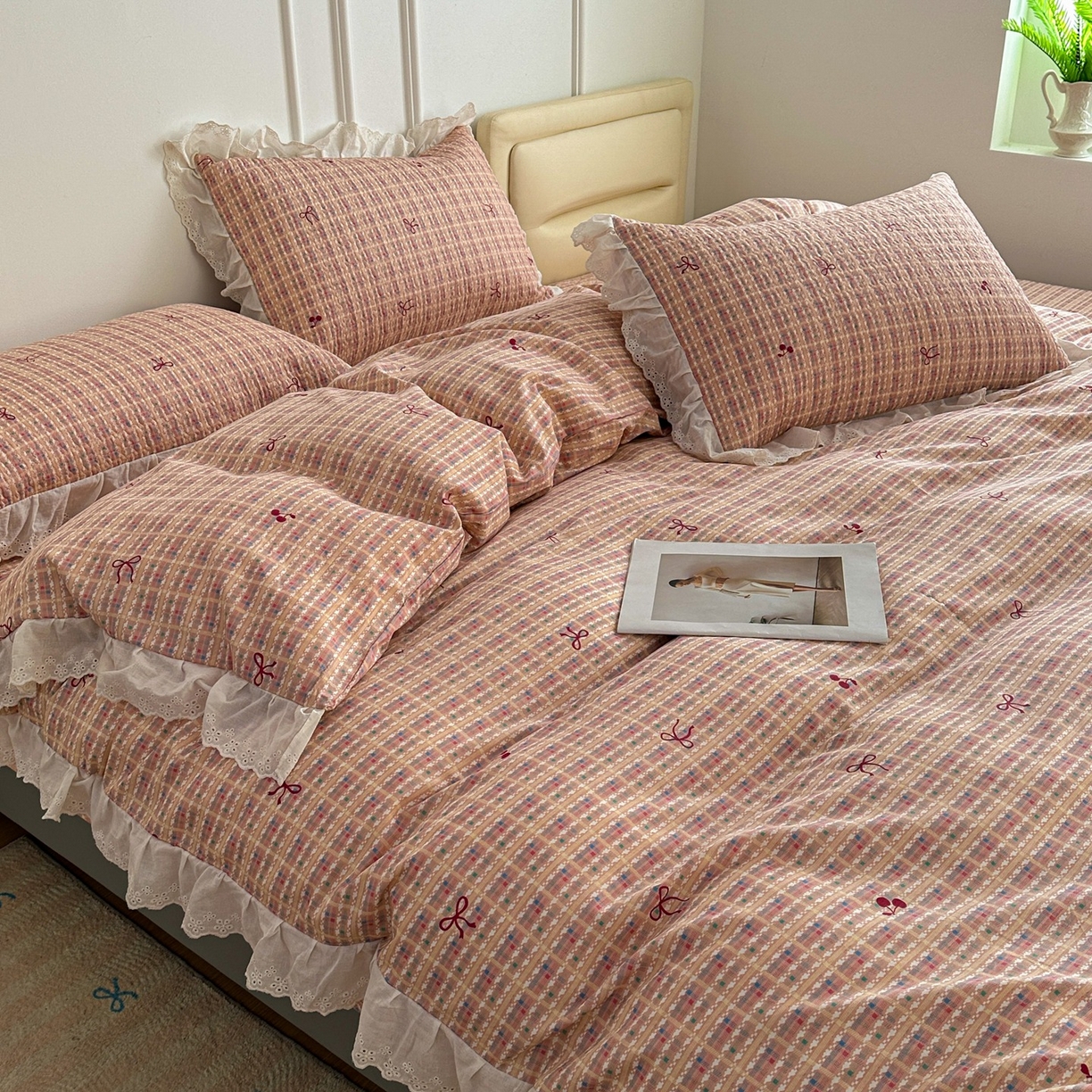 91家纺网 家纺一手货源 找家纺 暖居 2026年支持定制纯棉床盖三件套四件套大拼接床专用榻榻米农村大炕盖直角系列 时尚小香粉~包边款