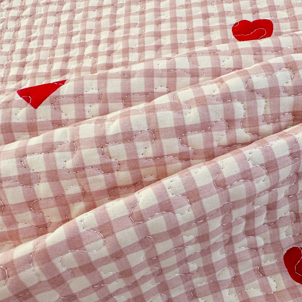 91家纺网 家纺一手货源 找家纺 暖居 2026年支持定制纯棉床盖三件套四件套大拼接床专用榻榻米农村大炕盖直角系列 小美好~包边款