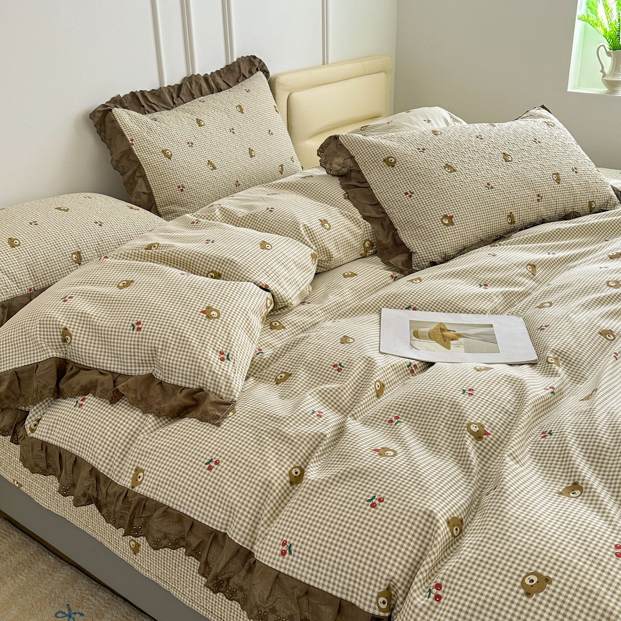 91家纺网 家纺一手货源 找家纺 暖居 2026年支持定制纯棉床盖三件套四件套大拼接床专用榻榻米农村大炕盖直角系列 熊头格子~包边款