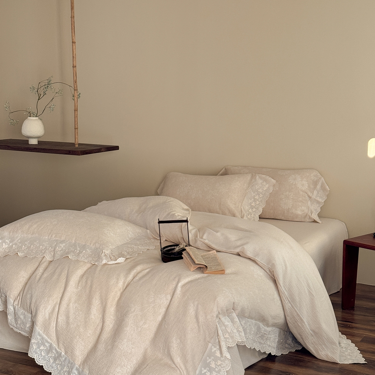 91家纺网 家纺一手货源 找家纺 （总）爱丽丝 2026新款色织提花棉麻四件套-椿山集花边款