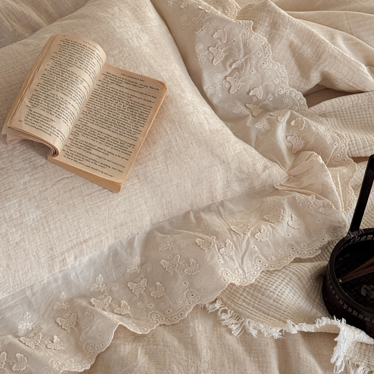 91家纺网 家纺一手货源 找家纺 （总）爱丽丝 2026新款色织提花棉麻四件套-椿山集花边款