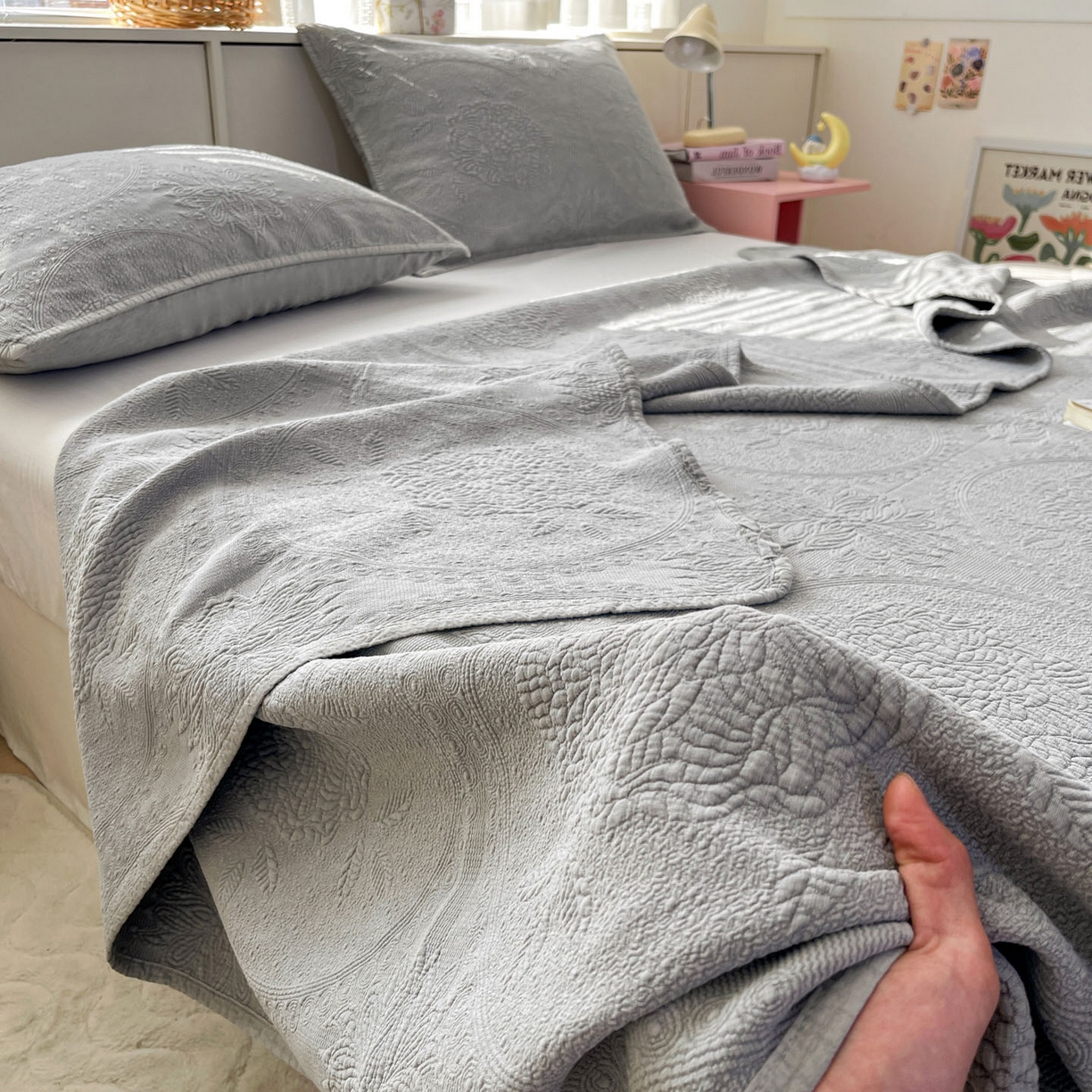 91家纺网 家纺一手货源 找家纺 栩裕纺织 2025新款全棉大提花砂洗床盖三件套—花开富贵大圆满系列 圆满-灰