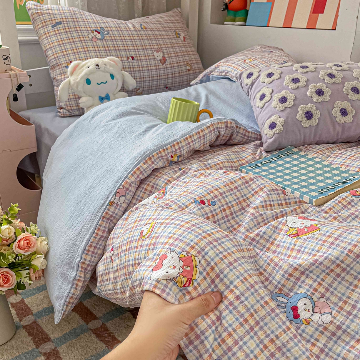 91家纺网 家纺一手货源 找家纺 佳鸿家纺 2025新款卡通云感双层纱宿舍床单三件套居家四件套床单被套床笠款（提供买家秀） 彩格kt