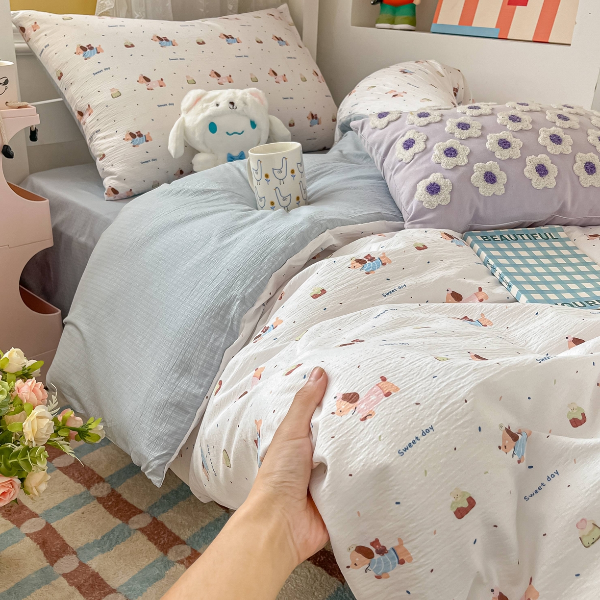 91家纺网 家纺一手货源 找家纺 佳鸿家纺 2025新款卡通云感双层纱宿舍床单三件套居家四件套床单被套床笠款（提供买家秀） 萌趣小狗