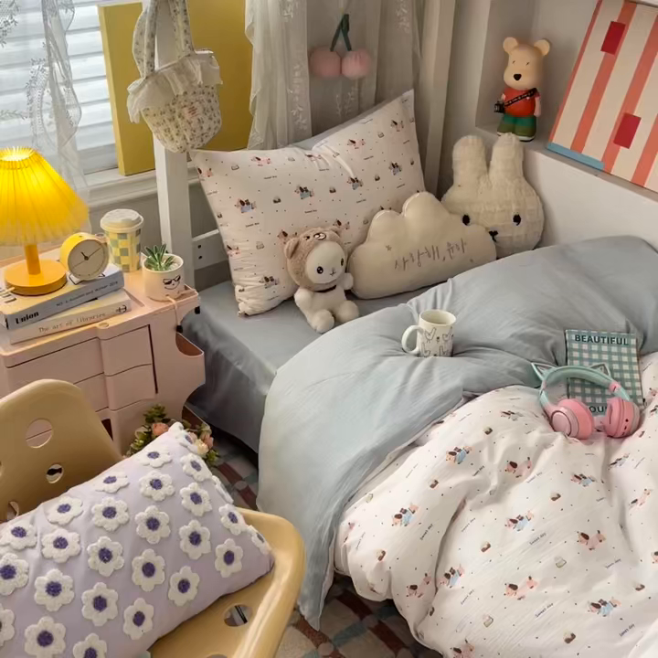 91家纺网 家纺一手货源 找家纺 佳鸿家纺 2025新款卡通云感双层纱宿舍床单三件套居家四件套床单被套床笠款（提供买家秀） 萌趣小狗