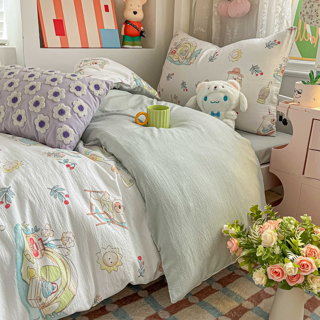 91家纺网 家纺一手货源 找家纺 佳鸿家纺 2025新款卡通云感双层纱宿舍床单三件套居家四件套床单被套床笠款（提供买家秀） 小熊露营记
