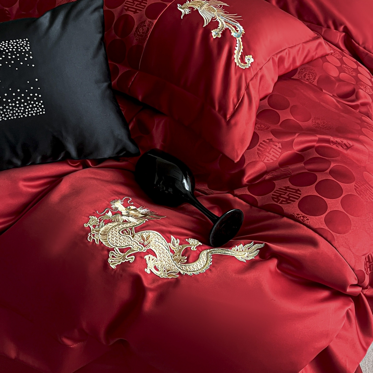 91家纺网 家纺一手货源 找家纺 （总）欧乐蒂 2025新款亲肤棉提花婚庆四件套-玫瑰喜事