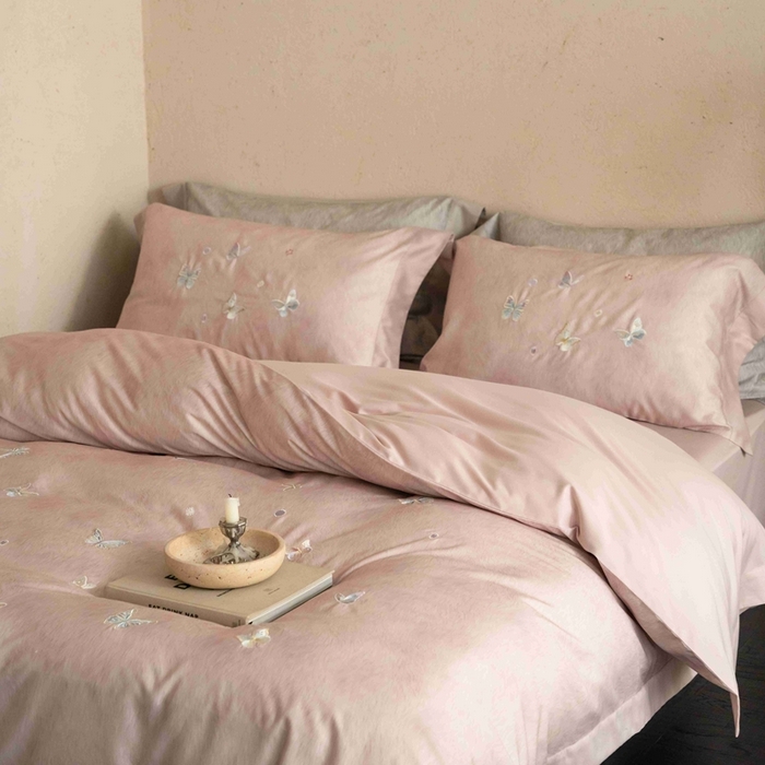 91家纺网 家纺一手货源 找家纺 黛舒家居 2026新款80s兰精天丝棉四件套-蝴蝶 花舞蝶梦-粉