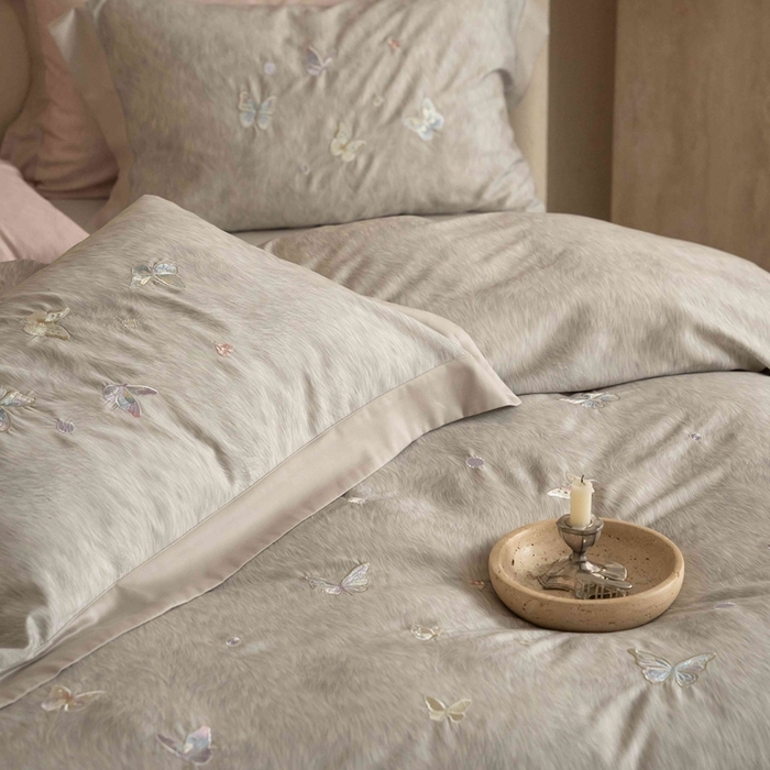 91家纺网 家纺一手货源 找家纺 黛舒家居 2026新款80s兰精天丝棉四件套-蝴蝶 花舞蝶梦-灰