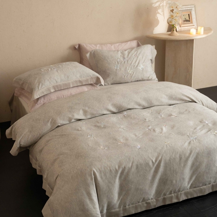 91家纺网 家纺一手货源 找家纺 黛舒家居 2026新款80s兰精天丝棉四件套-蝴蝶 花舞蝶梦-灰