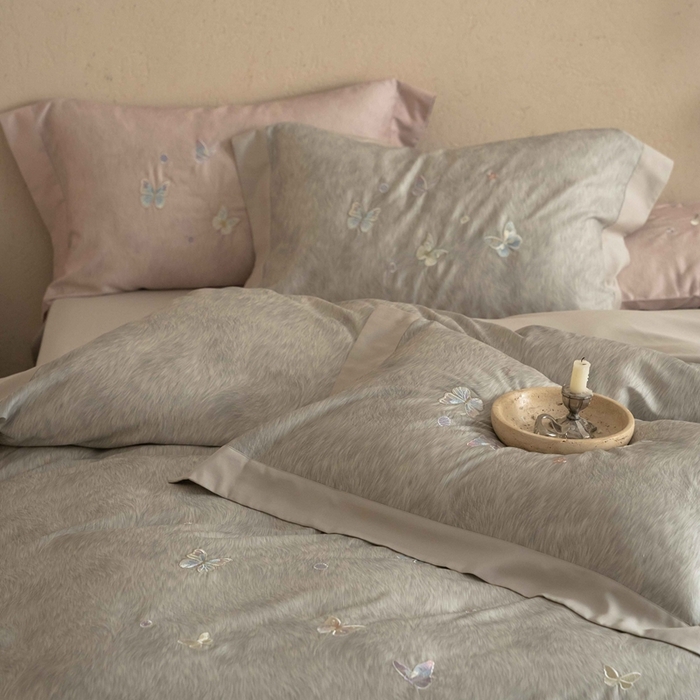 91家纺网 家纺一手货源 找家纺 黛舒家居 2026新款80s兰精天丝棉四件套-蝴蝶 花舞蝶梦-灰