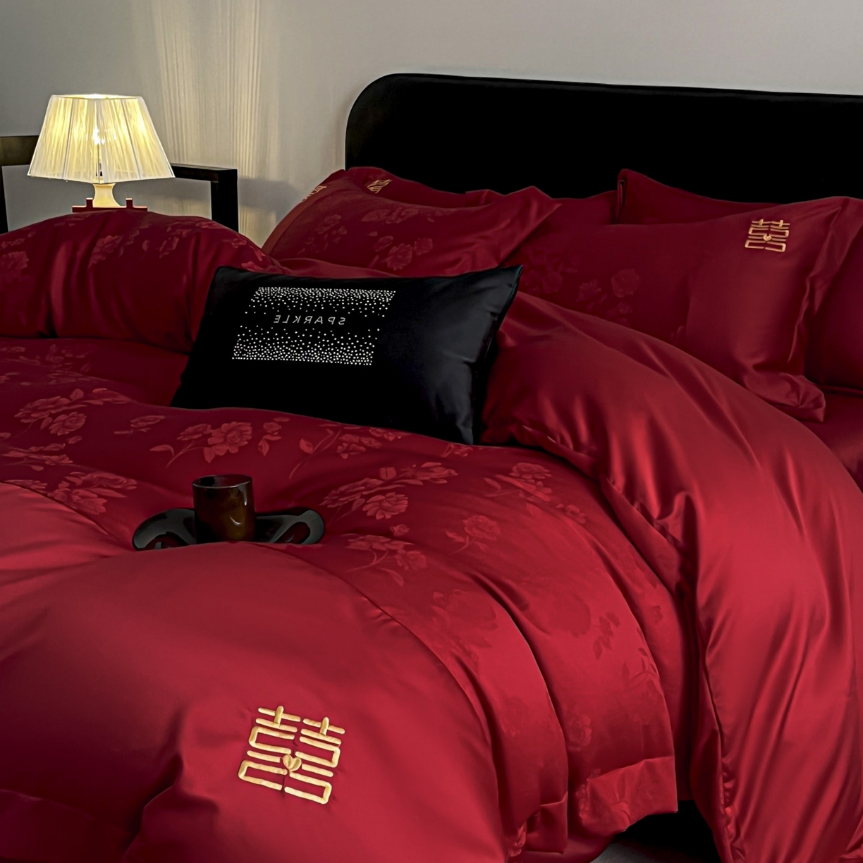 91家纺网 家纺一手货源 找家纺 欧乐蒂 2025新款亲肤棉刺绣花边婚庆四件套-浪漫花季 浪漫花季-金