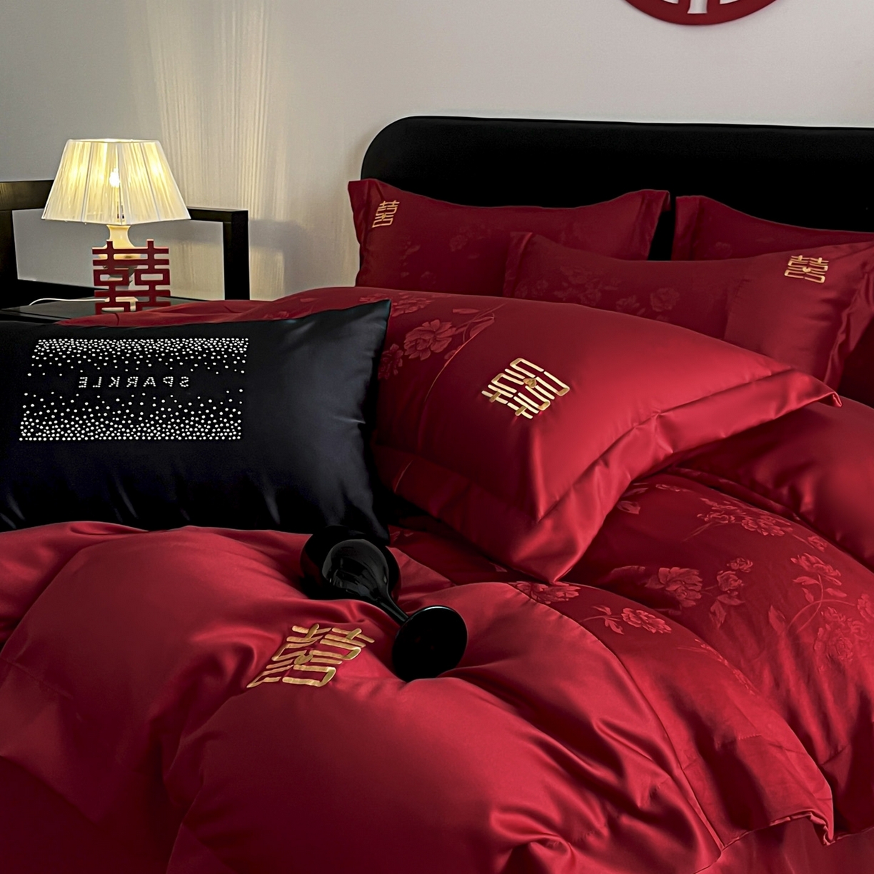 91家纺网 家纺一手货源 找家纺 欧乐蒂 2025新款亲肤棉刺绣花边婚庆四件套-浪漫花季 浪漫花季-金