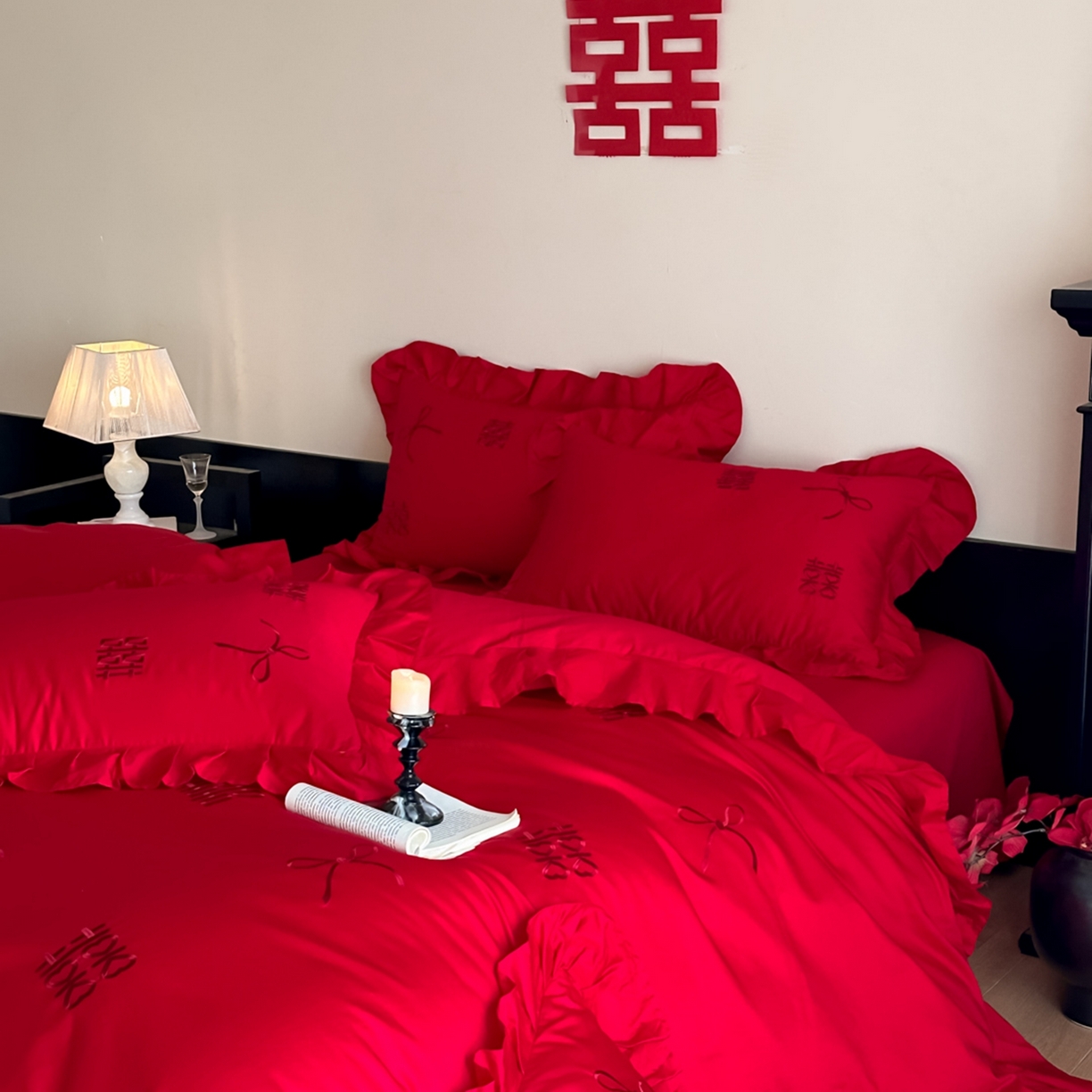 91家纺网 家纺一手货源 找家纺 欧乐蒂 2025新款亲肤棉刺绣花边婚庆四件套-倾城 倾城-喜红