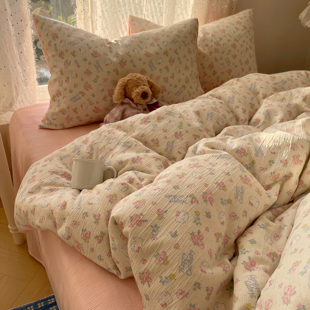 91家纺网 家纺一手货源 找家纺 澜妃 2025新款甄选三层纱印花四件套系列 花丛点点猫