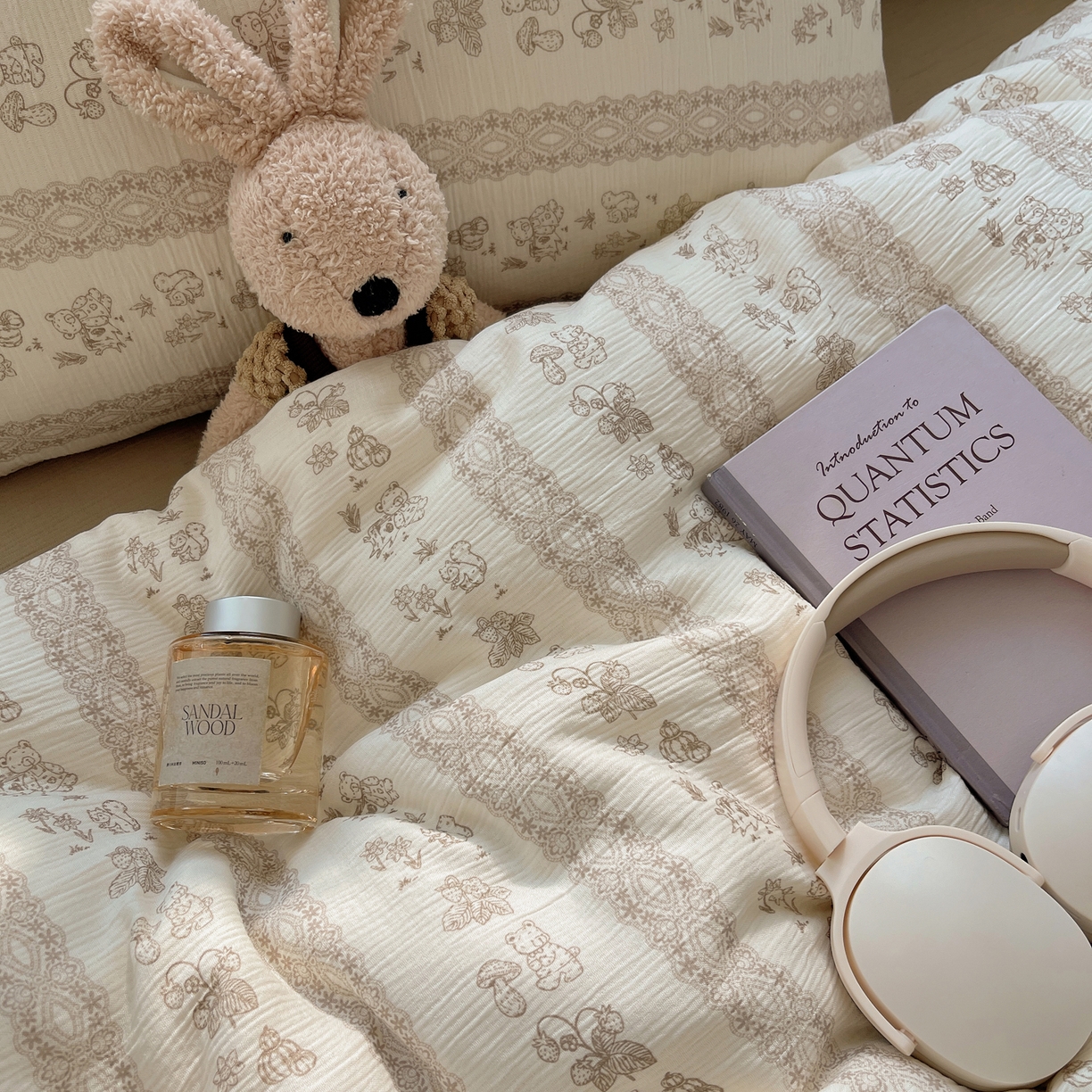 91家纺网 家纺一手货源 找家纺 澜妃 2025新款甄选三层纱印花四件套系列 蕾丝熊