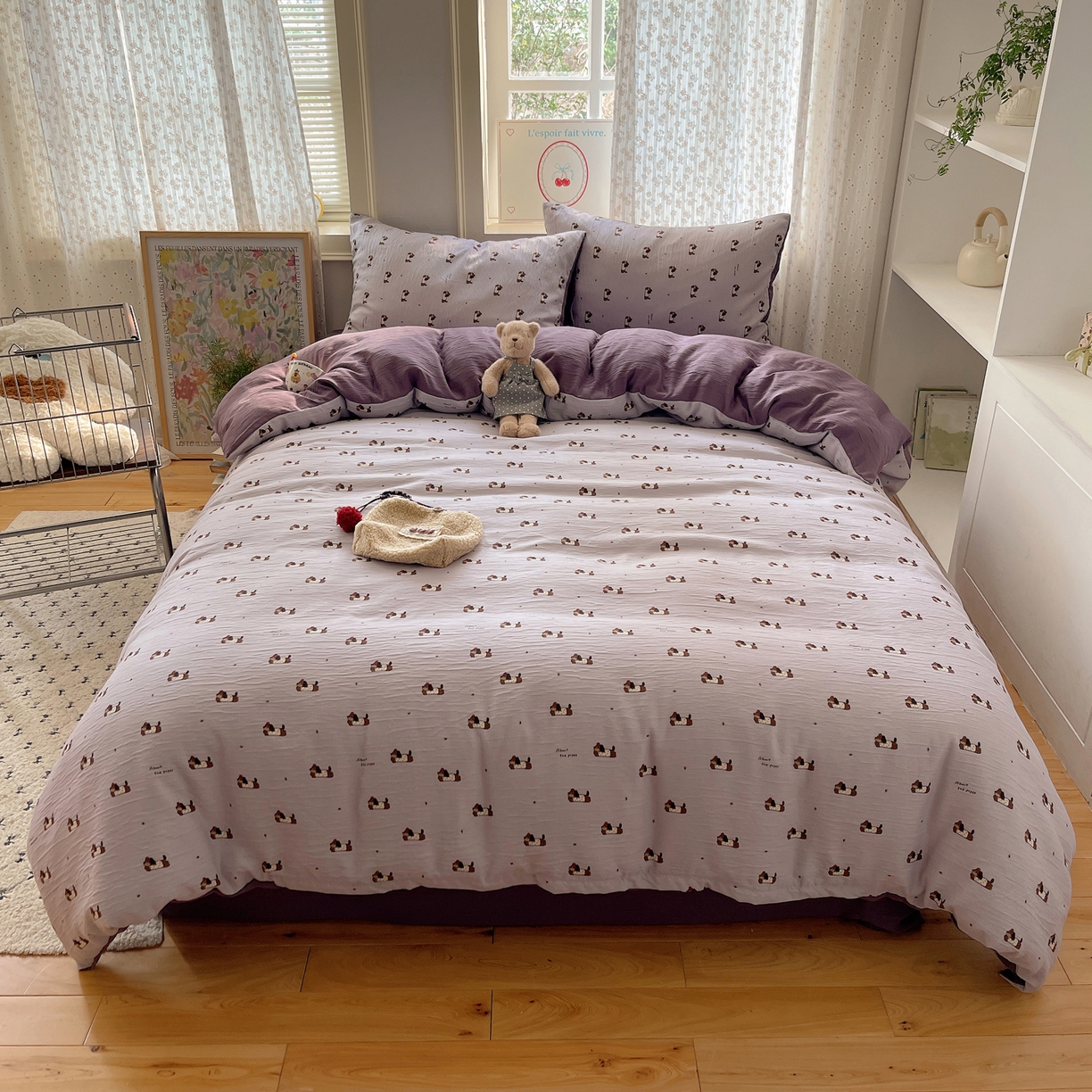 91家纺网 家纺一手货源 找家纺 澜妃 2025新款甄选三层纱印花四件套系列 葡萄腊肠狗