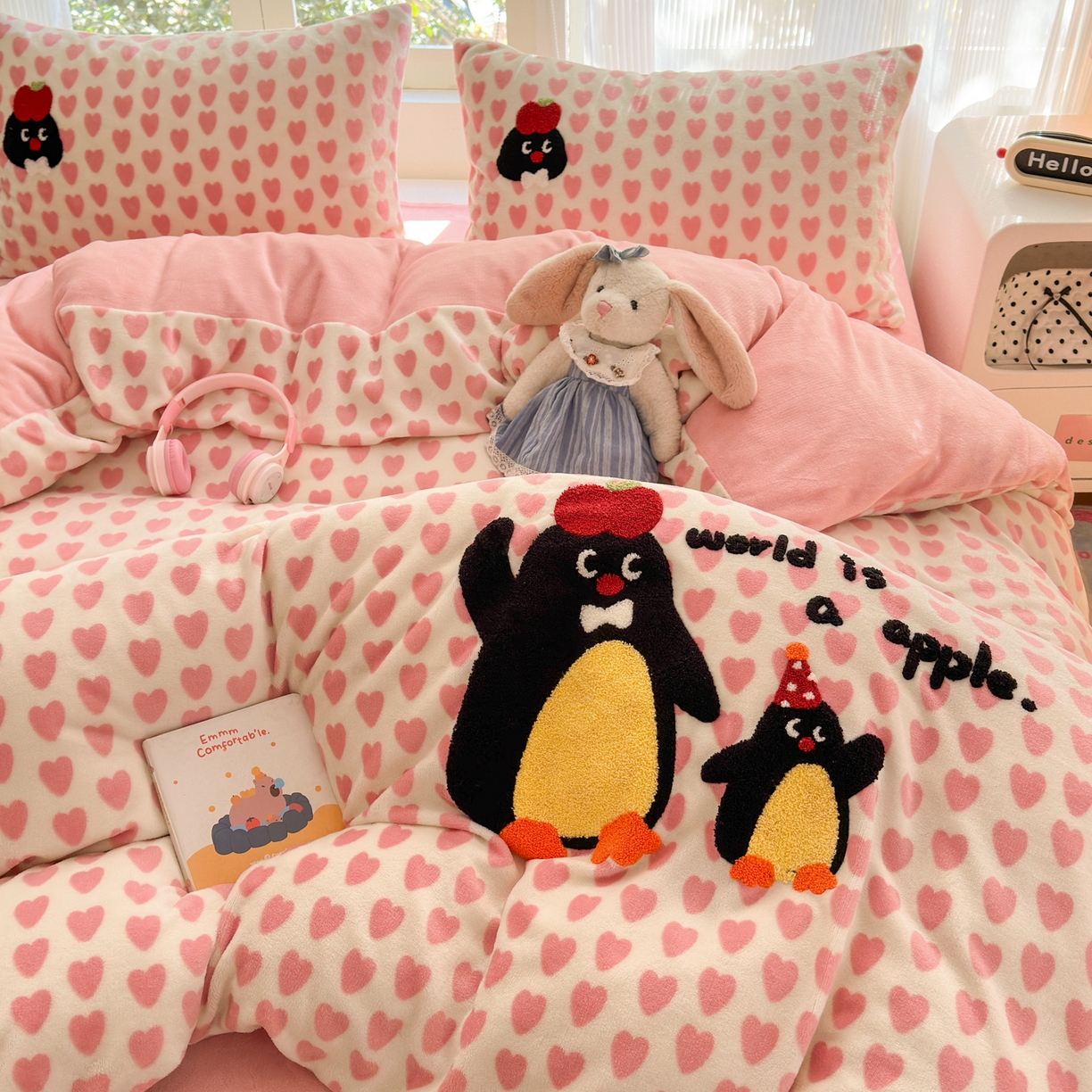 91家纺网 家纺一手货源 找家纺 寐居 2025新款大阪纯色毛巾绣牛奶绒四件套 红果果