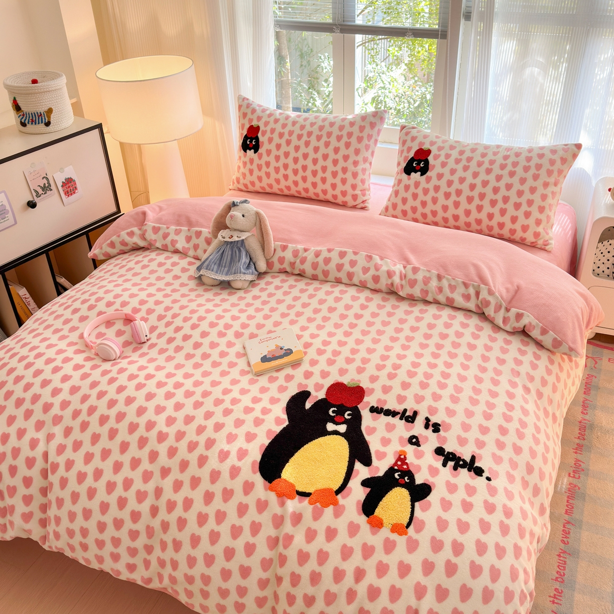 91家纺网 家纺一手货源 找家纺 寐居 2025新款大阪纯色毛巾绣牛奶绒四件套 红果果