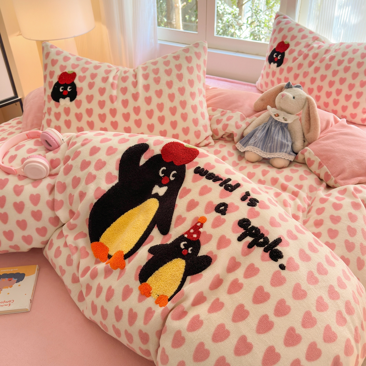 91家纺网 家纺一手货源 找家纺 寐居 2025新款大阪纯色毛巾绣牛奶绒四件套 红果果