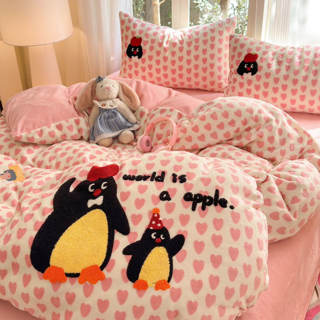 91家纺网 家纺一手货源 找家纺 寐居 2025新款大阪纯色毛巾绣牛奶绒四件套 红果果