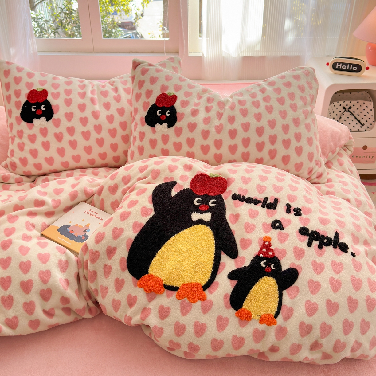 91家纺网 家纺一手货源 找家纺 寐居 2025新款大阪纯色毛巾绣牛奶绒四件套 红果果