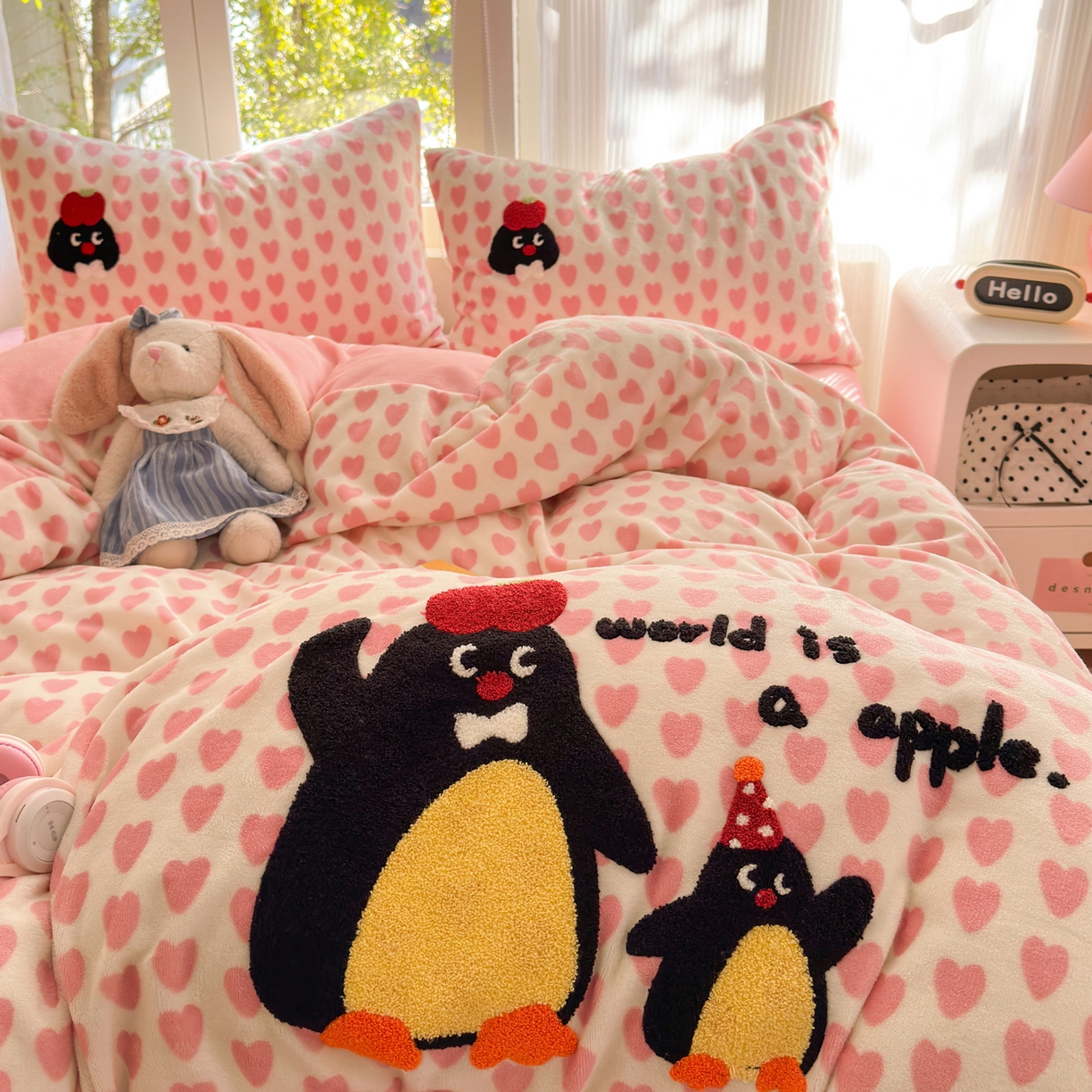 91家纺网 家纺一手货源 找家纺 寐居 2025新款大阪纯色毛巾绣牛奶绒四件套 红果果