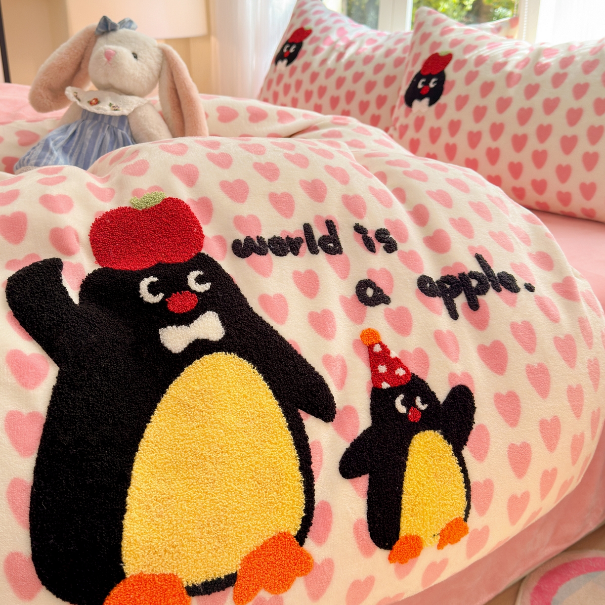 91家纺网 家纺一手货源 找家纺 寐居 2025新款大阪纯色毛巾绣牛奶绒四件套 红果果