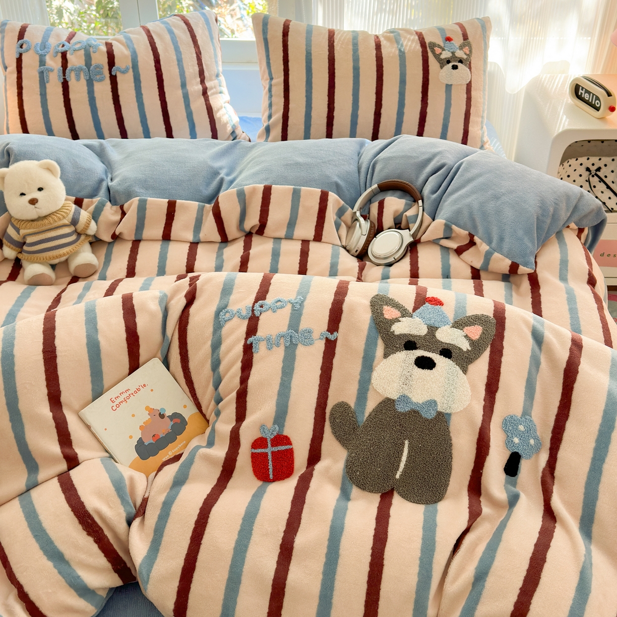 91家纺网 家纺一手货源 找家纺 寐居 2025新款大阪纯色毛巾绣牛奶绒四件套 帽子雪纳瑞