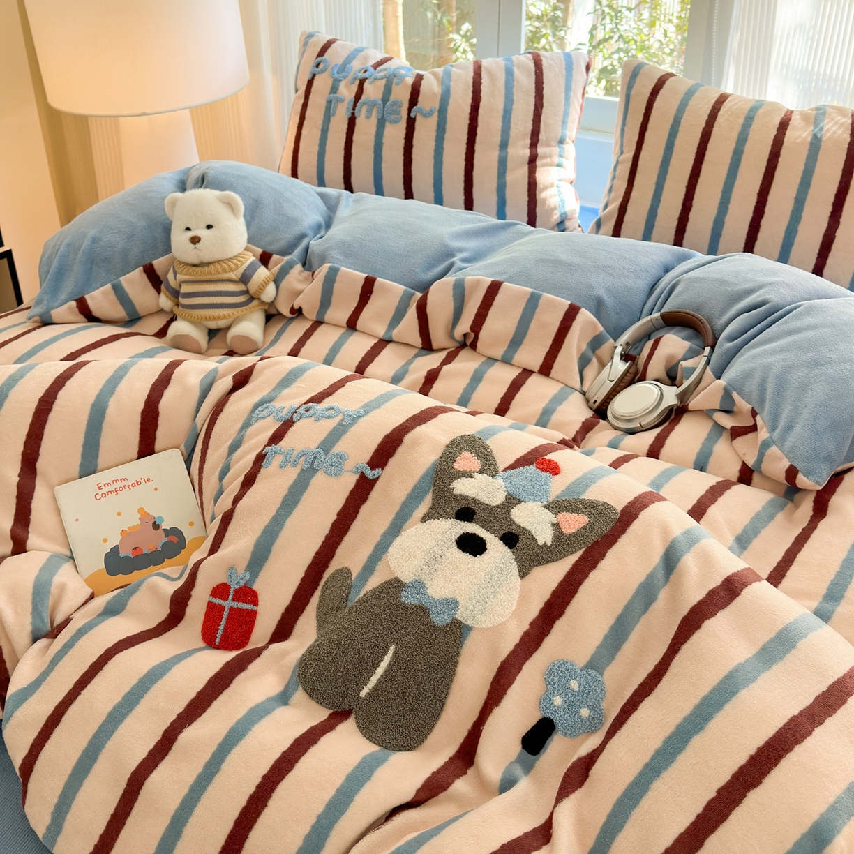 91家纺网 家纺一手货源 找家纺 寐居 2025新款大阪纯色毛巾绣牛奶绒四件套 帽子雪纳瑞