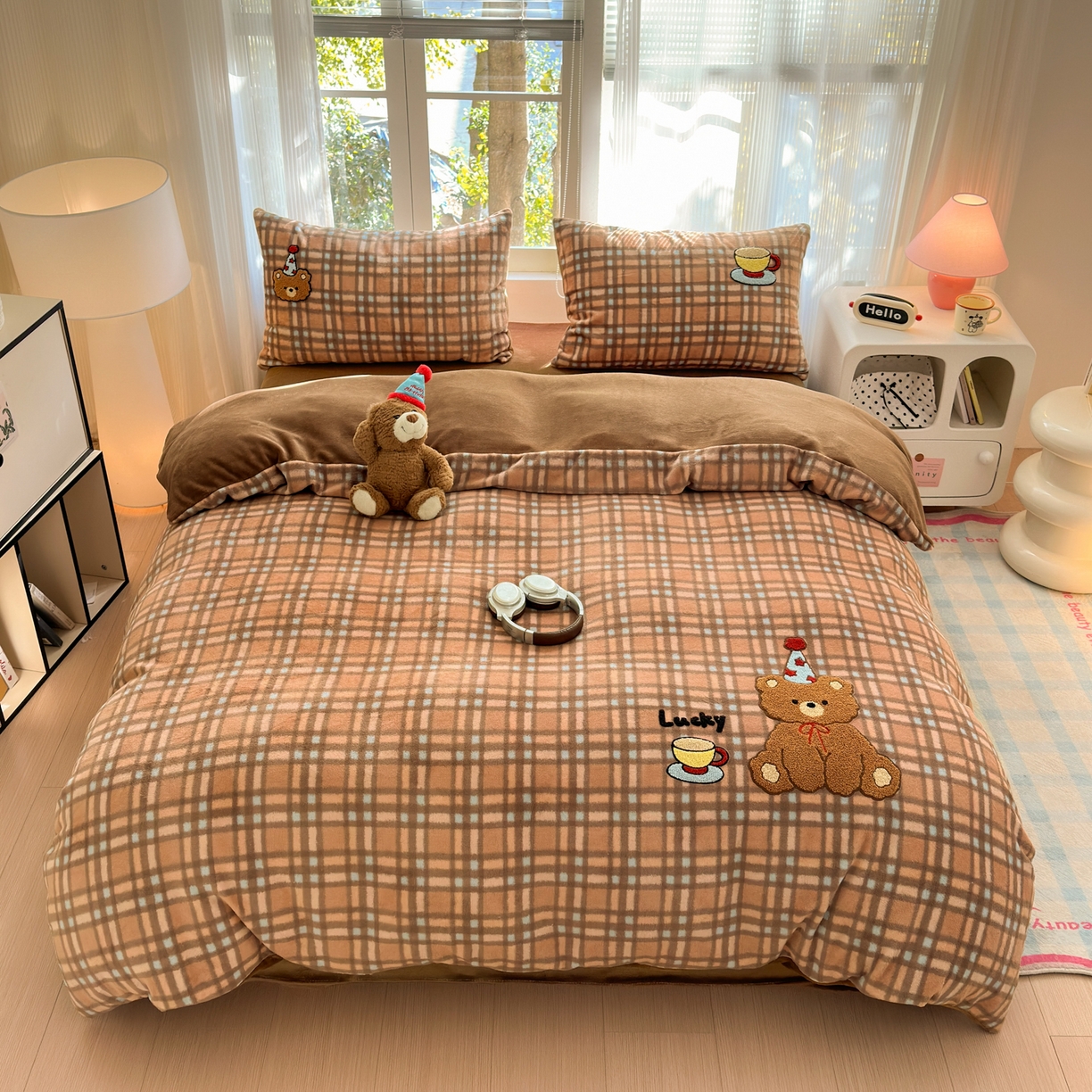 寐居 2025新款大阪纯色毛巾绣牛奶绒四件套 美拉德小熊