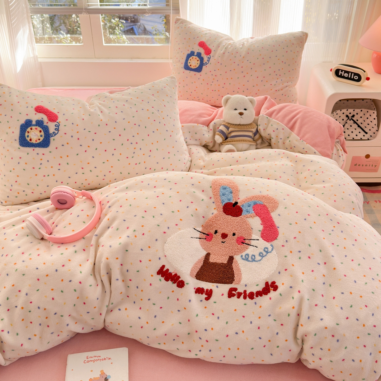 91家纺网 家纺一手货源 找家纺 寐居 2025新款大阪纯色毛巾绣牛奶绒四件套 萌兔有约