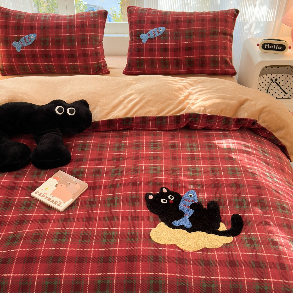 91家纺网 家纺一手货源 找家纺 寐居 2025新款大阪纯色毛巾绣牛奶绒四件套 年年有鱼