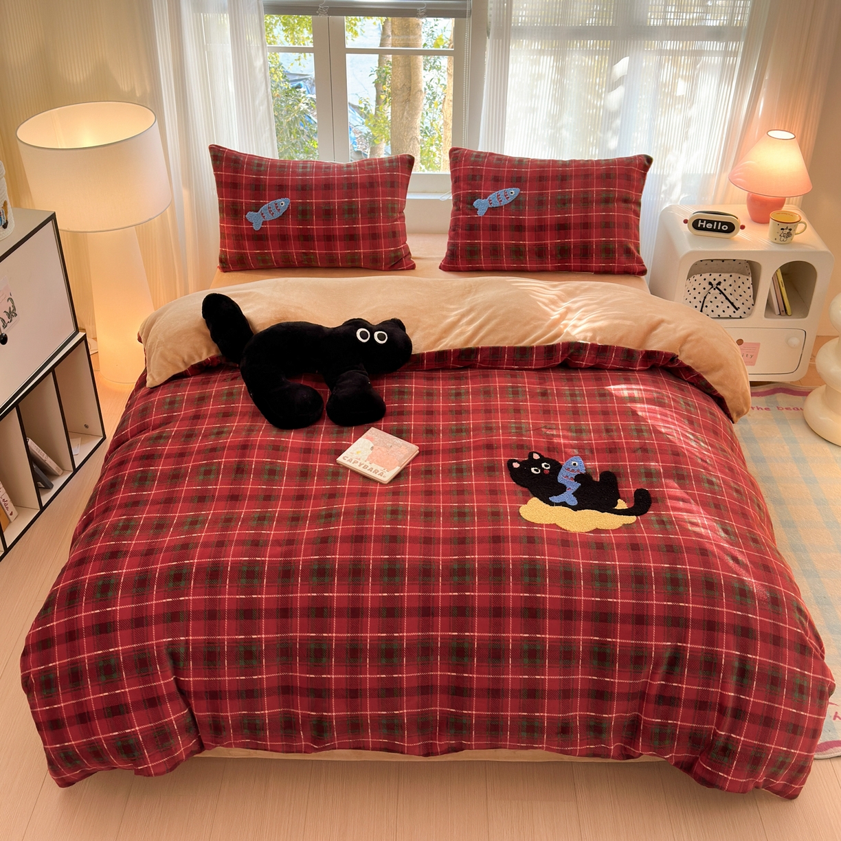 91家纺网 家纺一手货源 找家纺 寐居 2025新款大阪纯色毛巾绣牛奶绒四件套 年年有鱼