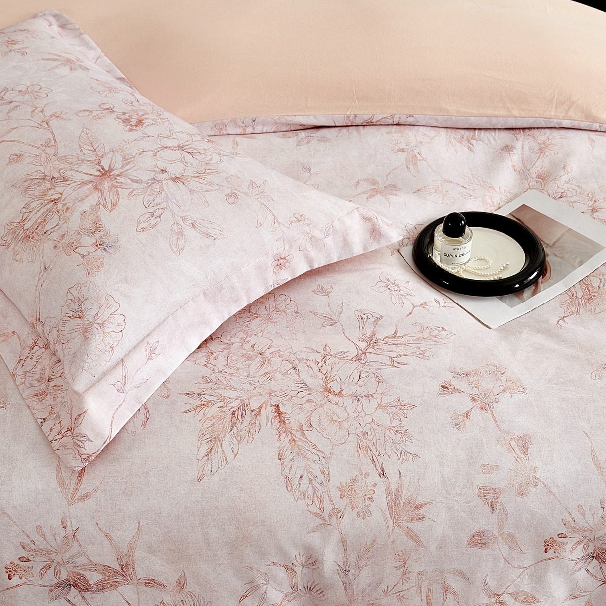 91家纺网 家纺一手货源 找家纺 芙绣家纺 2025新款全棉纯棉磨毛内合简单款四件套 春恋风-玉