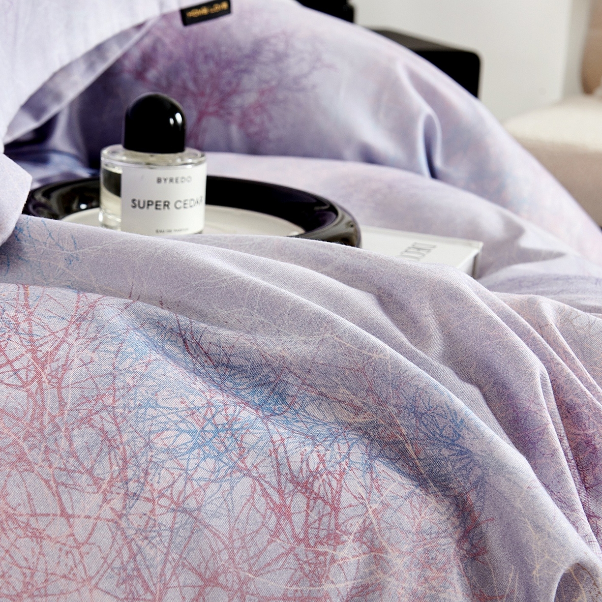 91家纺网 家纺一手货源 找家纺 芙绣家纺 2025新款全棉纯棉磨毛内合简单款四件套 墨花茶-灰